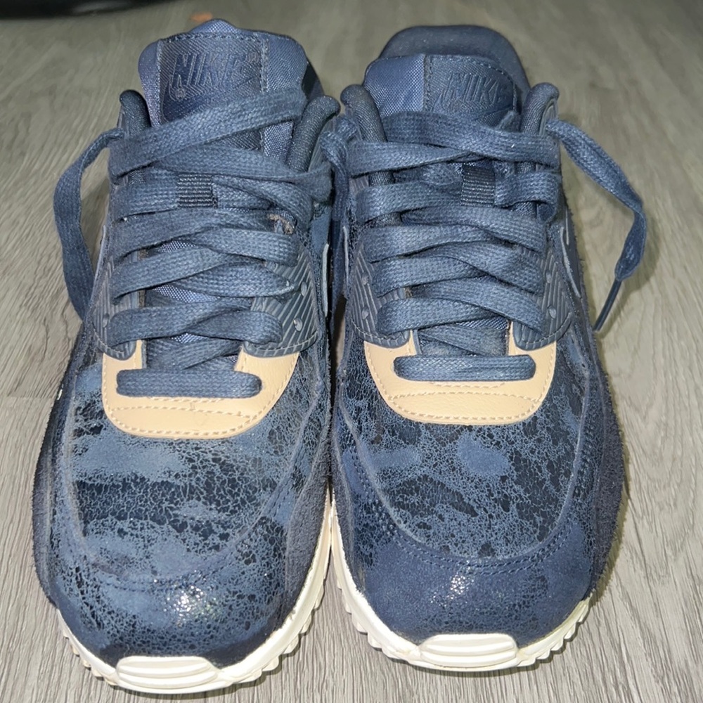 Nike AIR MAX